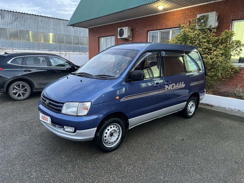 Тойота таунайс