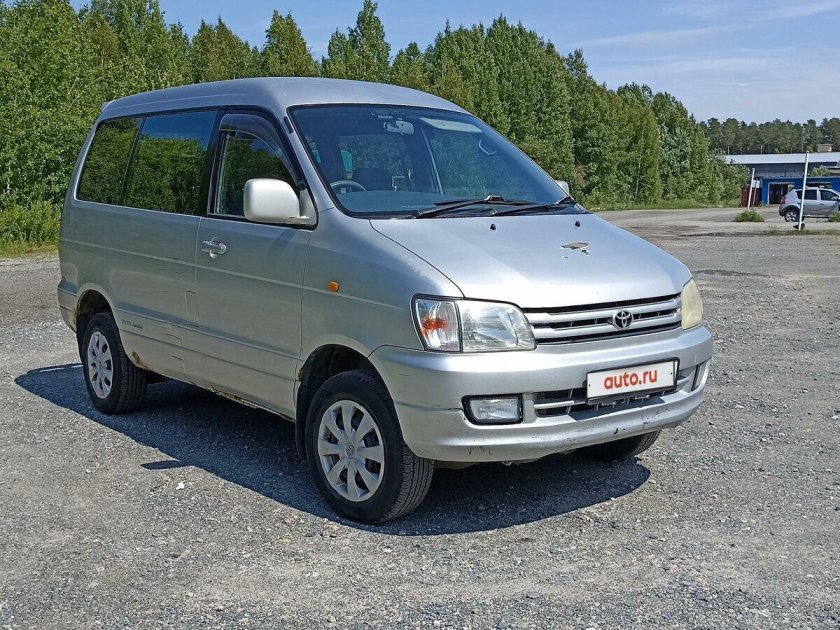 Тойота таун айс ноах 1999