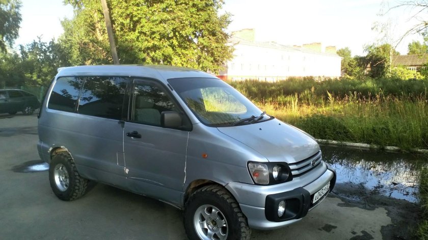 Toyota Lite Ace Noah