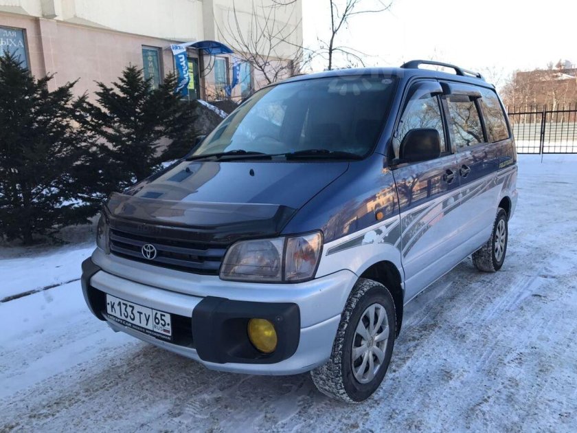 Toyota Town Ace Noah 1998