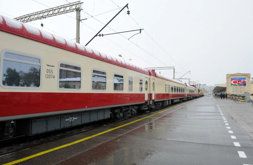 Поезд Баку Гянджа экспресс