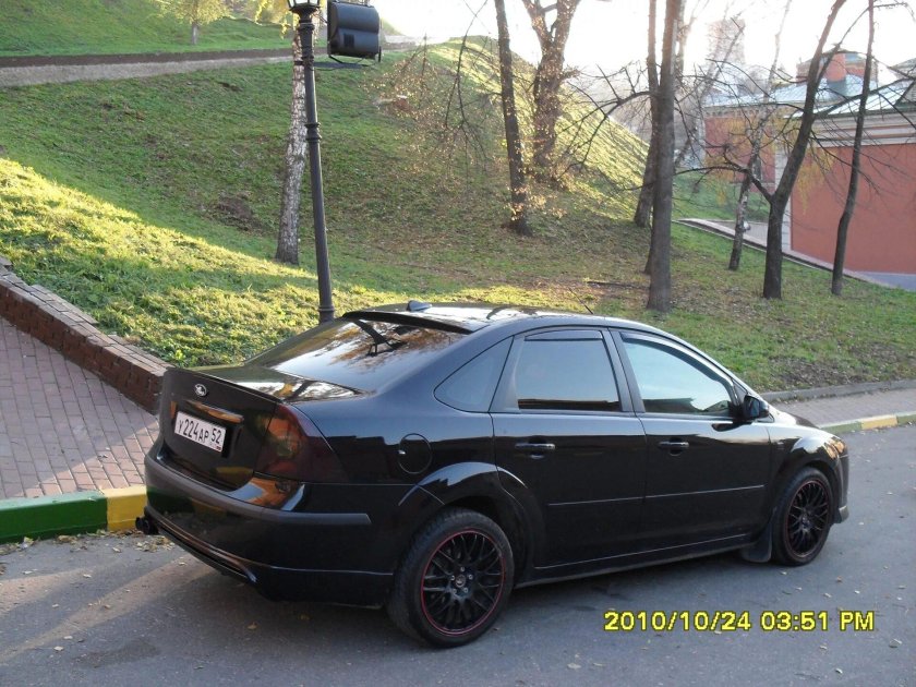 Ford Focus 2 sedan Tuning черный