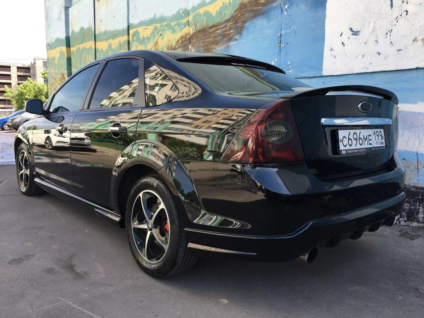 Тюнинг Форд фокус 2 Рестайлинг седан черный