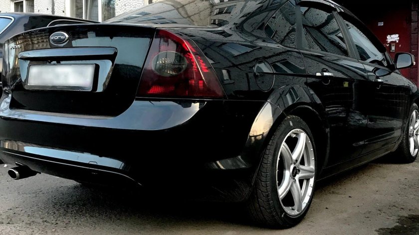 Тюнинг Форд фокус 2 седан дорестайл черный