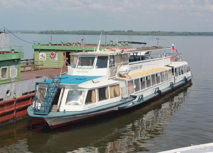 Речной теплоход «Москва» проекта р-51э