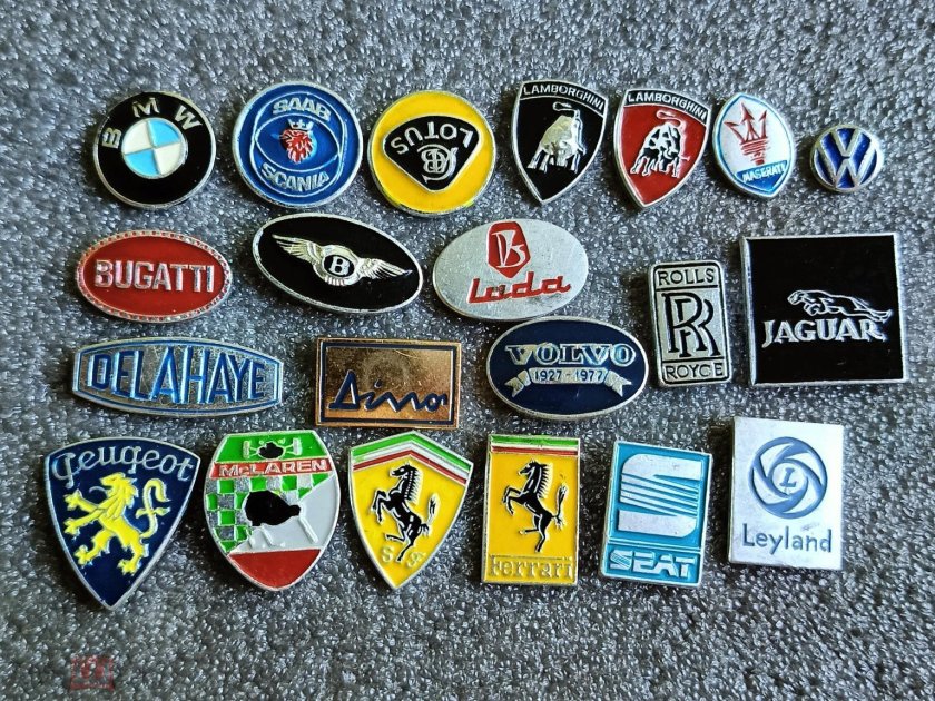 Эмблема на авто