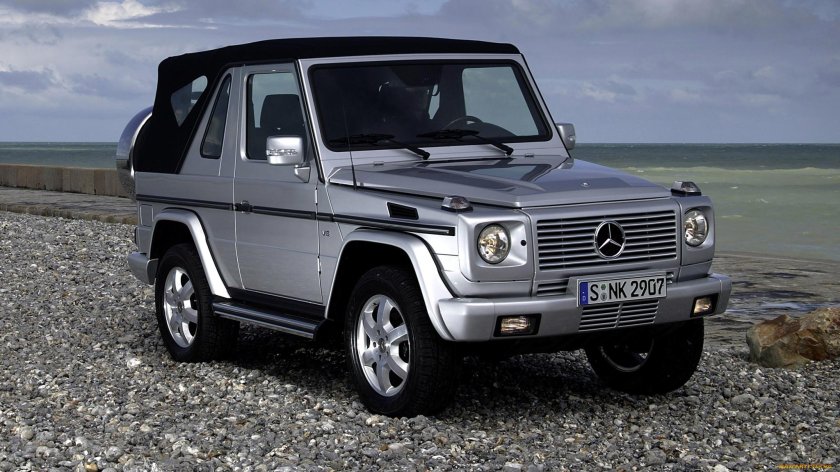 Mercedes Benz g320