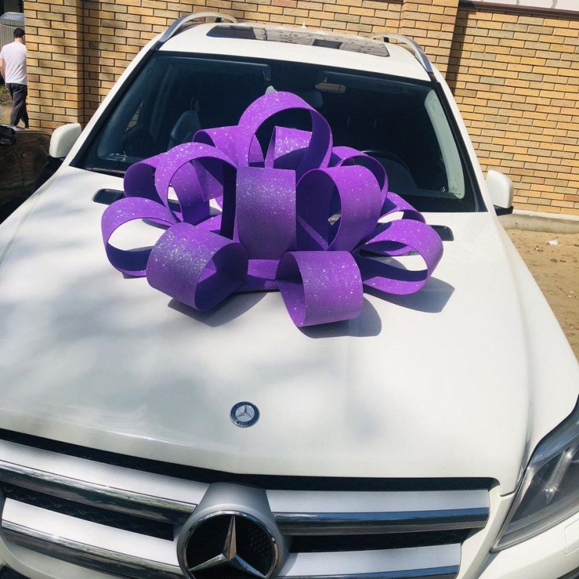 Бант на машину