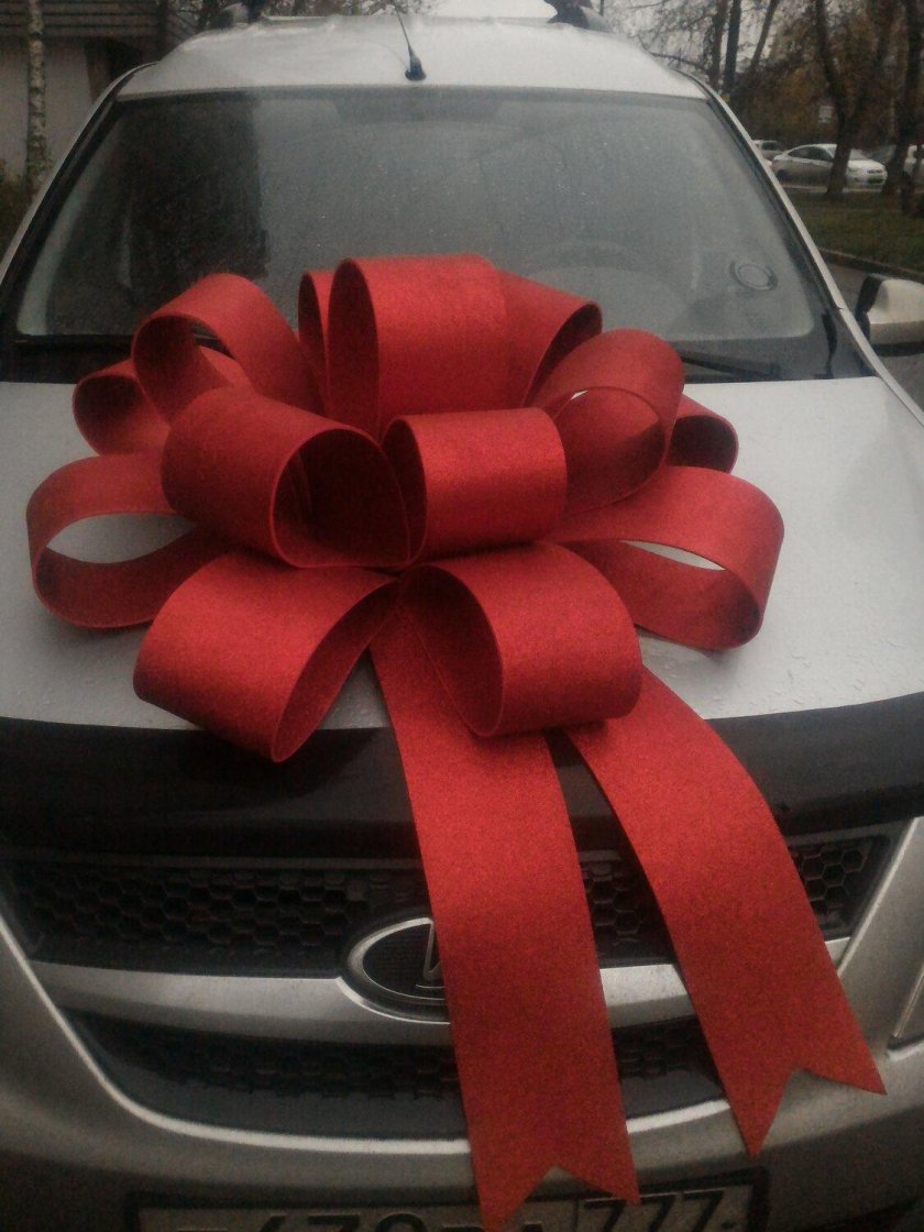 Бант на машине