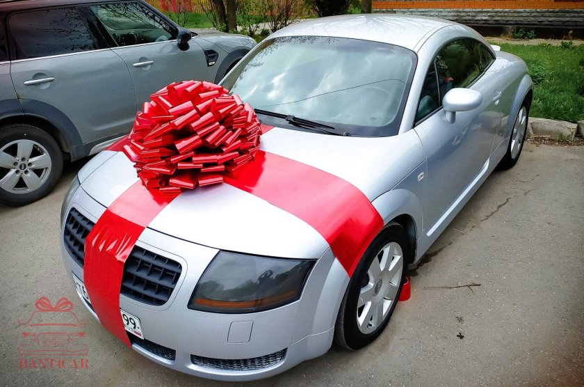 Бант на машину