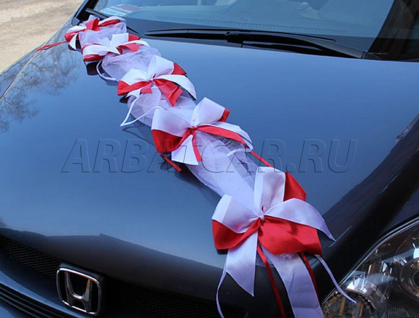 Свадебные украшения на машину