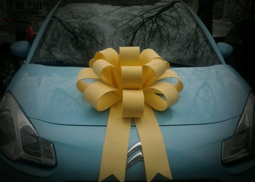 Бант на машину