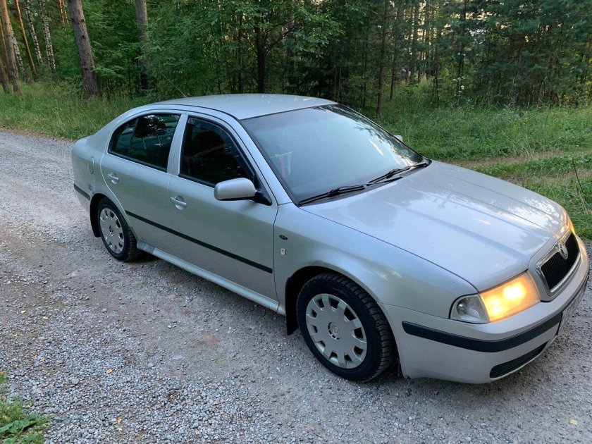 Шкода Октавия хэтчбек