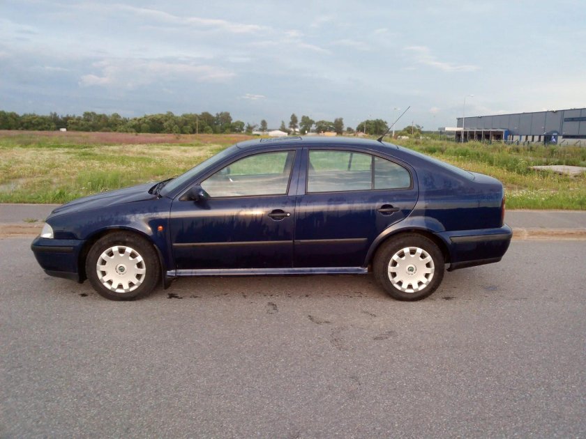 Шкода Октавия 1998