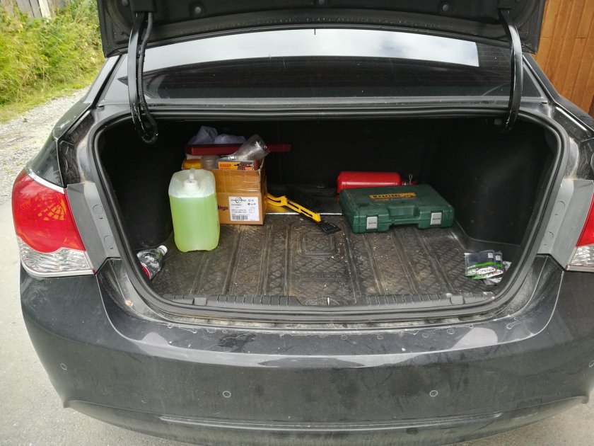 Габариты багажника Шевроле Круз