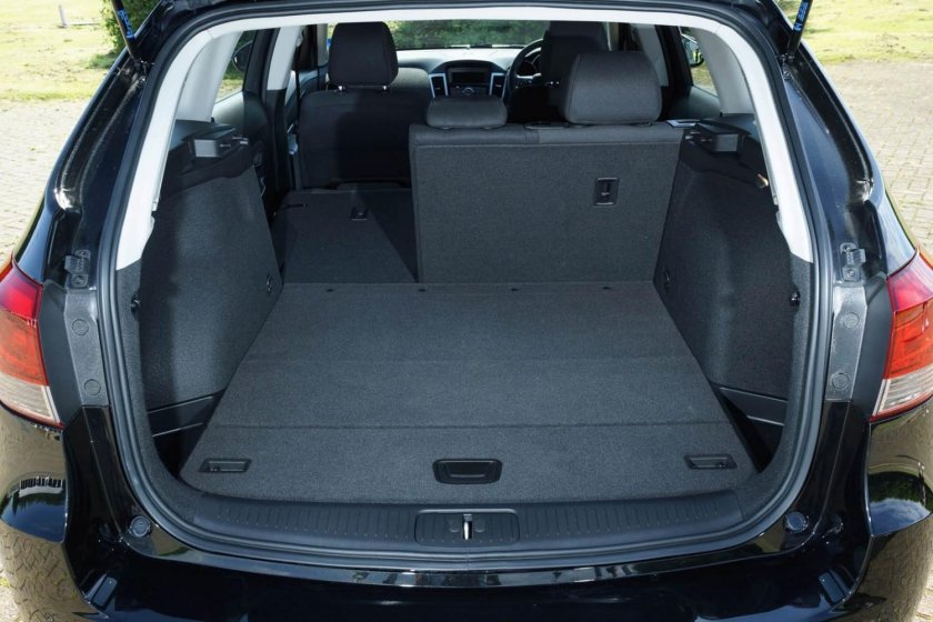 Шевроле Круз универсал салон багажник