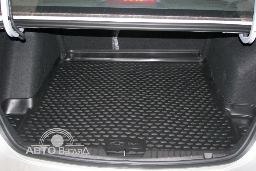 Резиновый коврик в багажник Шевроле Круз хэтчбек 2013