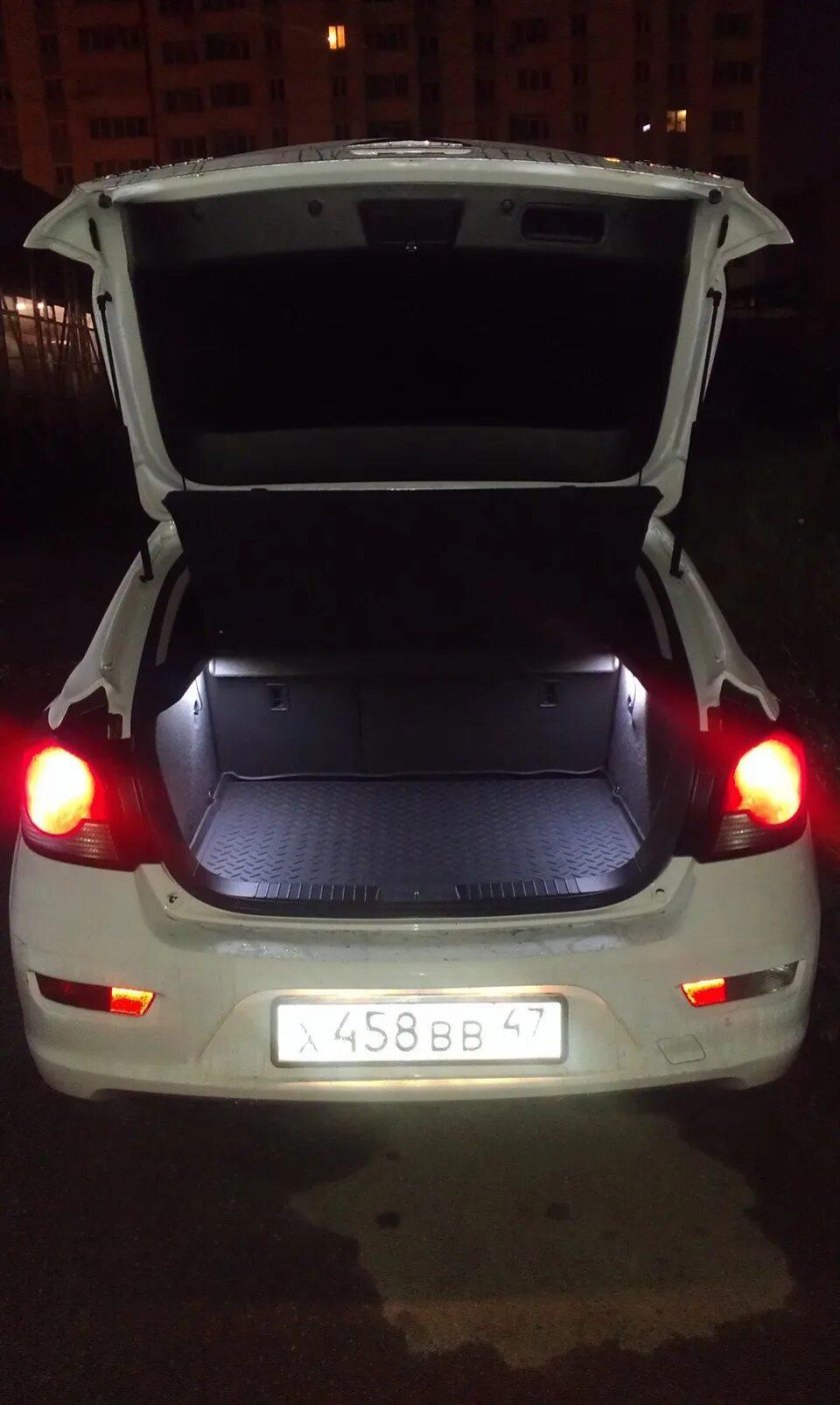 Шевроле Круз хэтчбек 2012 багажник