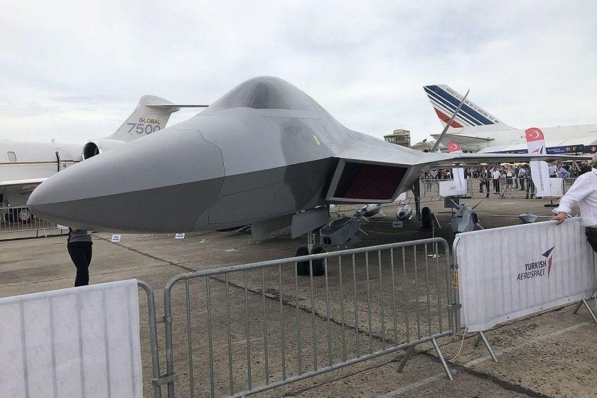 Ле Бурже истребитель 5 поколения