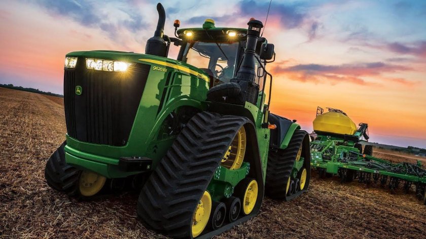Трактор Джон Дир