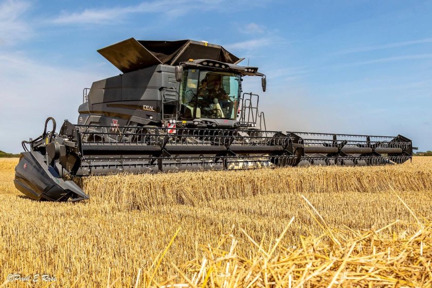 Сельскохозяйственный комбайн