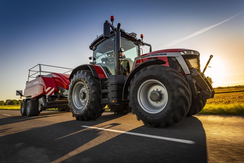 Massey Ferguson 8s 305