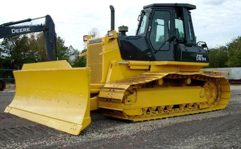 Болотный бульдозер Komatsu