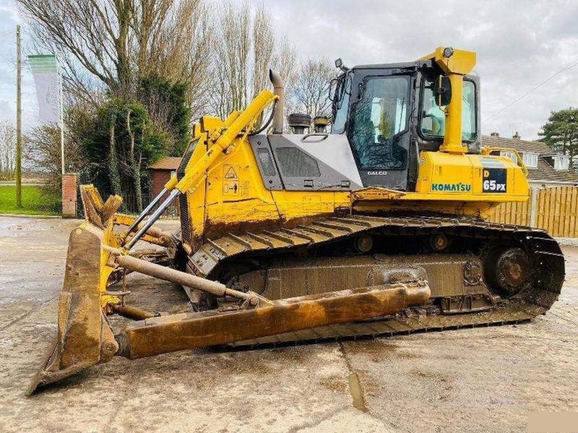 Бульдозер komatsu d65