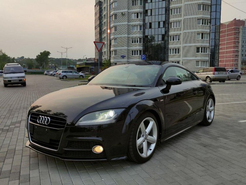 Ауди ТТ 2 черный