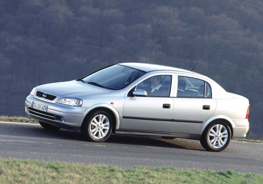 Opel Astra g 2004 седан