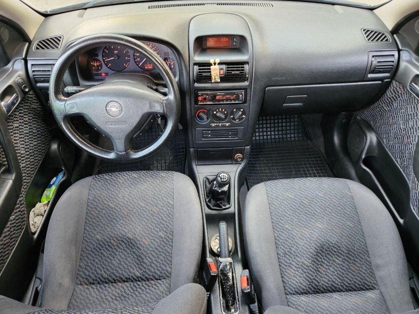 Opel astra g 2000 хэтчбек салон