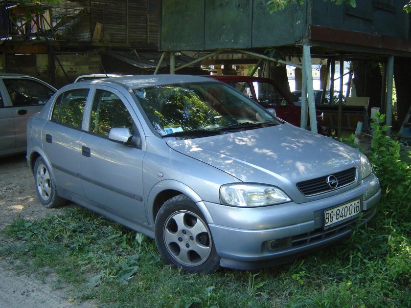Опель Астра 2001