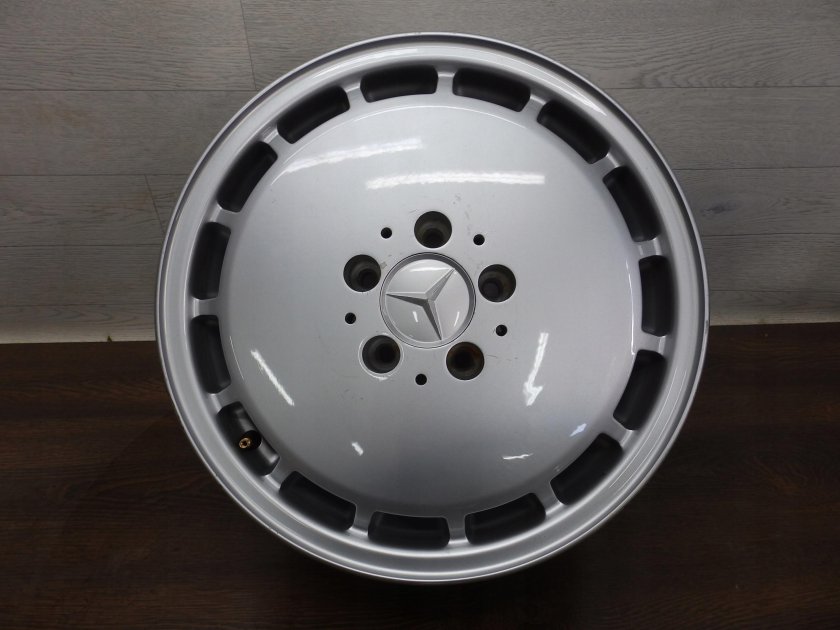 Оригинальные диски на мерседес 124