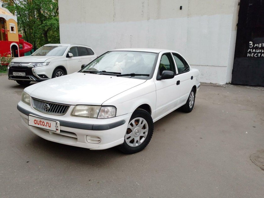 Nissan Sunny 2001