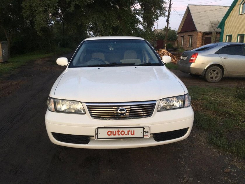 Ниссан Санни 2002 белый