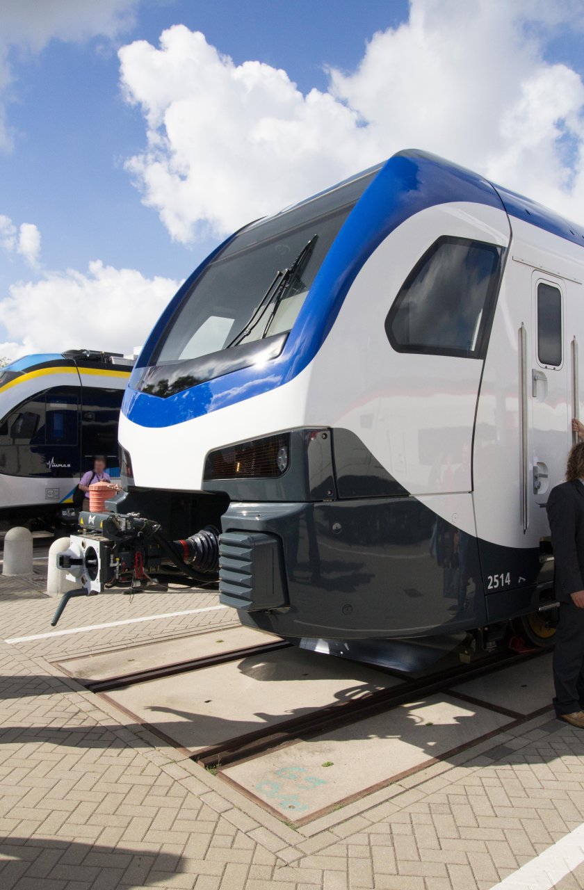 Поезд Штадлер Грузия