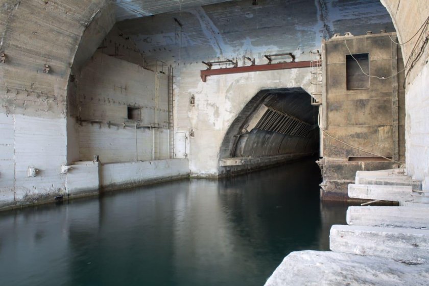 База подводных лодок в Балаклаве