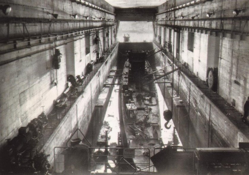 Лорьян база подводных лодок