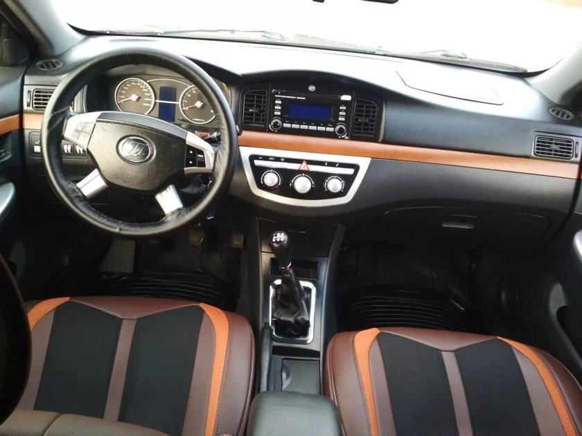Lifan Solano 2011 салон