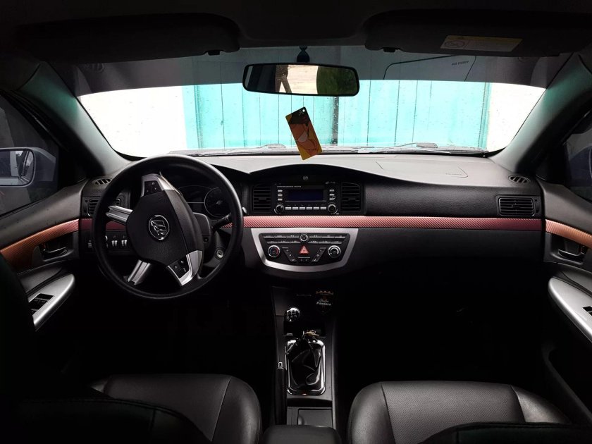 Lifan Solano 2011 салон