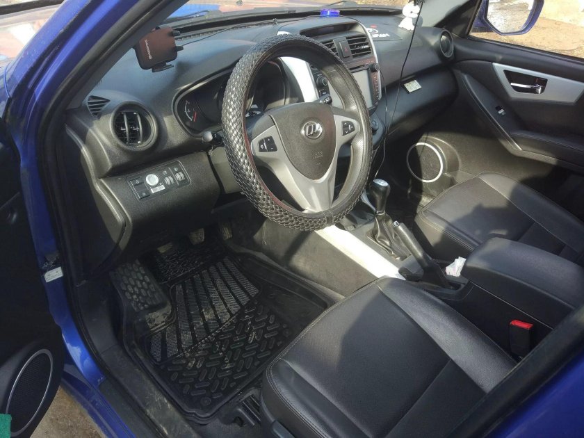 Lifan x60 салон