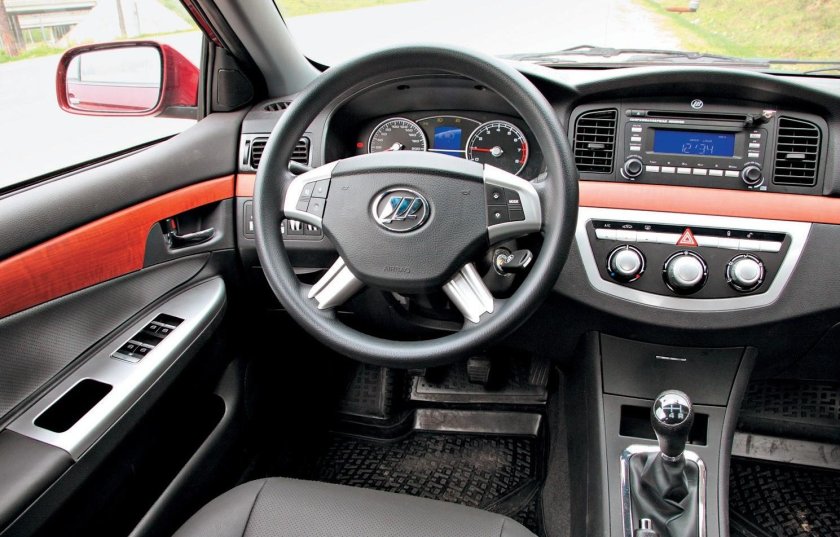 Лифан Солано 620 салон