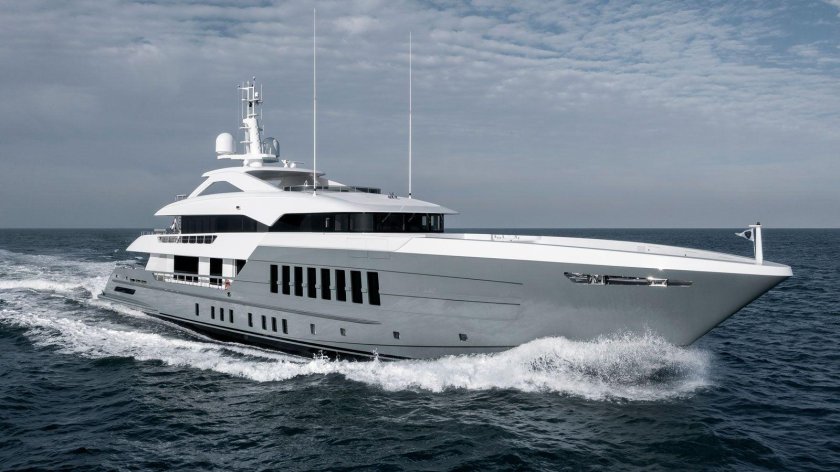 Яхта heesen triton