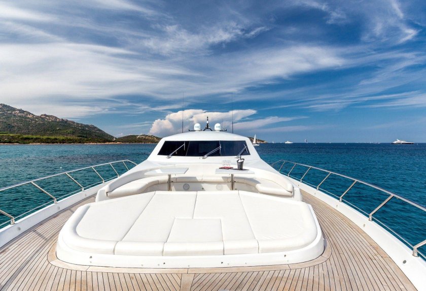 Яхта Tecnomar Velvet 100