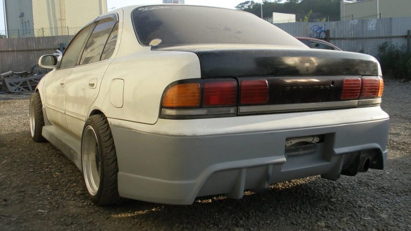 Toyota Sprinter ae100