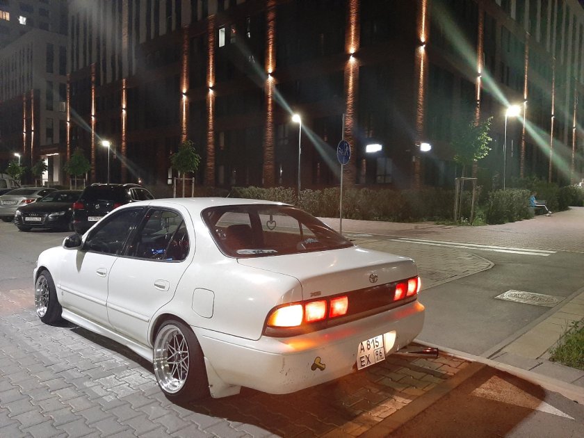 Toyota Sprinter ae100
