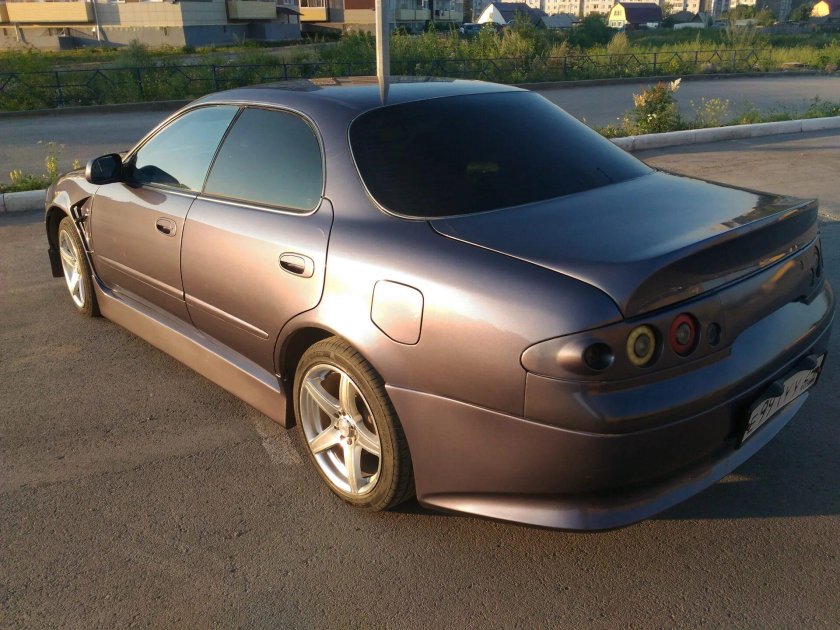 Toyota Corolla Ceres и Sprinter Marino