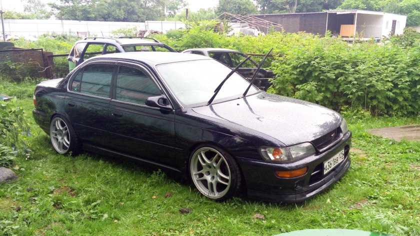 Toyota Corolla ae100