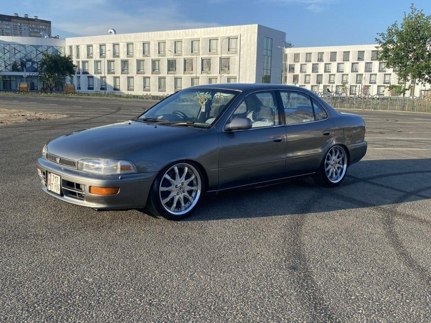 Toyota corolla ae 100