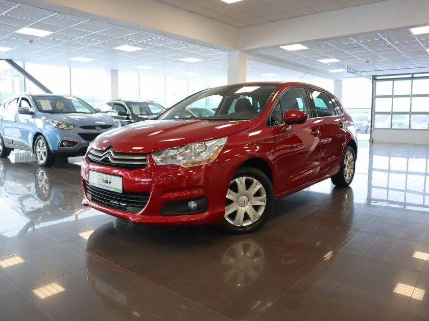 Киа Рио 3 красная